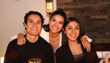  Sebastián Castro, Ana Sofía Santoyo y Rebeca López.