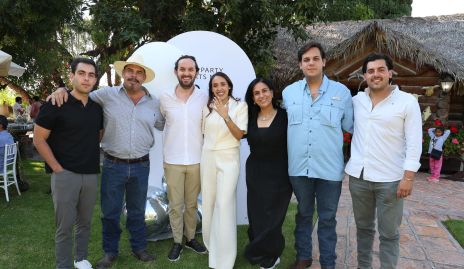  Los Ascanio de la Maza con los novios, Juan Pablo Ascanio, Jaime Ascanio, Eduardo Zepeda, Paola Ascanio, Marcela de la Maza, Manuel Ascanio y Jaime Ascanio.