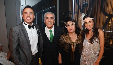  Antonio Méndez, Antonio Méndez, Lili y Lili Méndez.