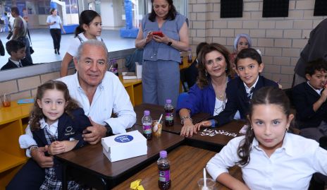  Camila Feres Abud, Fernando Abud, Irasema Medellín, Juan Carlos Feres Abud y Emilia Feres Abud.