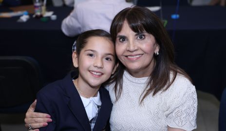  Isabella Garza y Patricia Orduña.
