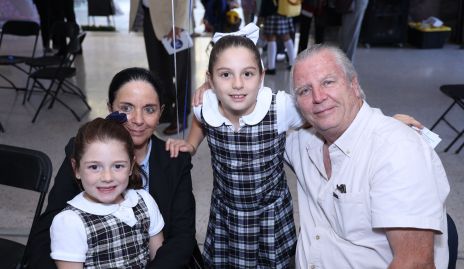  Pilita, María del Pilar Candia, Carola y Jorge Palomar.