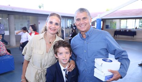  Beatriz Rangel de Martell, Julián Ramírez Martell y Mario Martell.