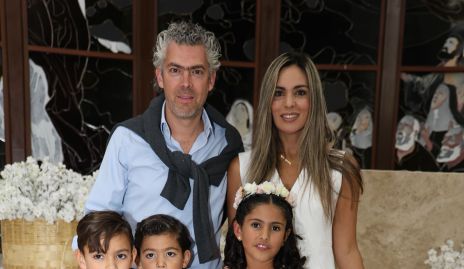 Familai Ruiz Berrones con Bárbara Rojo.