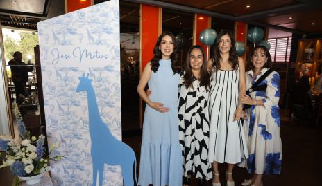  Mari Tere Torres, Cristina Torres, Fernanda Torres y Tere Mier.