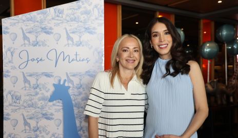  Claudia del Pozo y Mari Tere Torres.