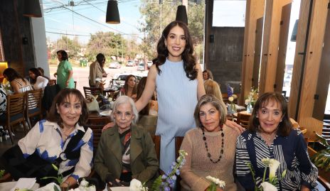  Tere Mier, Lulú Gutiérrez, Mari Terre Torres, Patricia de la Colina y Lupita Mier.