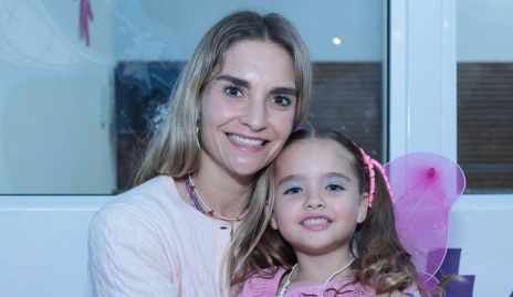  Adelina y Antonella Zendejas.