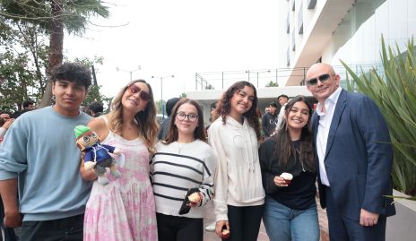  Miguel Ríos, Giovanna Araujo, Ariadna Rivera, Rebeca Rodríguez, Mía Rodríguez y Francisco Martínez Becker.