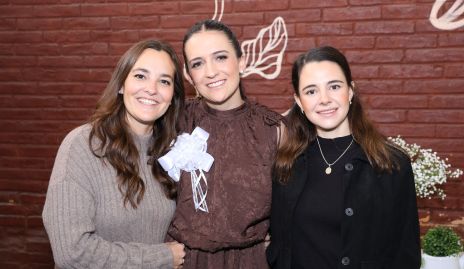  Laura Matienzo, Marijó Zacarías y Daniela Valle.