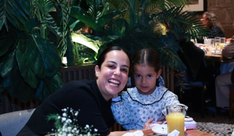  Anaisa Torres e Inés Torres.