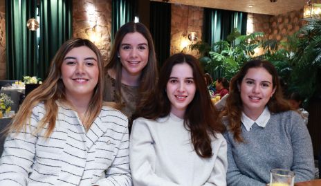  Ana Gaby Motilla, Paulina Estrada, Renata Castillo y María Herrejón.