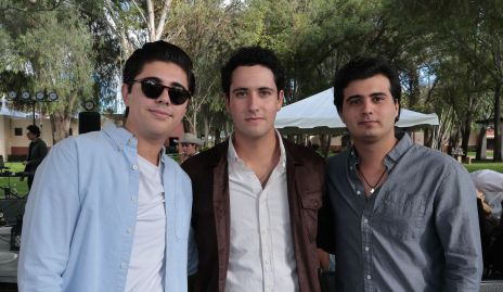  Jorge, Roberto Silva y Santiago Tirado.
