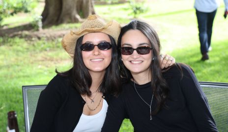  Paulina González y Lorenza Gárate.