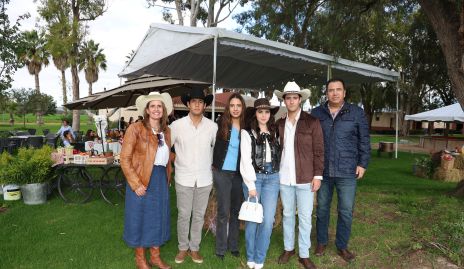  Marcela Payán, Marcelo y María Paula Silva, Valeria Urquiza, Roberto Silva y Roberto Silva.