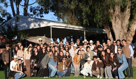  Roberto Silva festejando su cumple con sus amigos.
