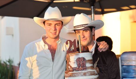  Alejandro Labastida y Roberto Silva.