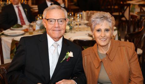  Jesús Foyo, papá del novio y Martha Elena Peña de Foyo.