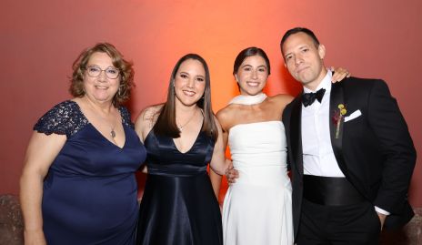  Emma Cárdenas, Cristina Foyo, Regina Morones Guerra y Jesús Foyo.