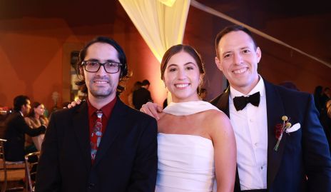  Armando Serrano, Regina Morones y Jesús Foyo.