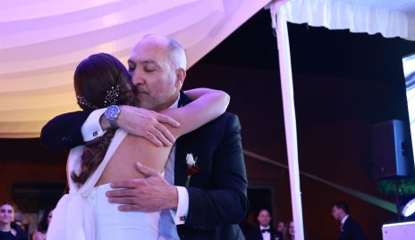  Humberto Morones con su hija Regina.