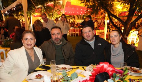  Melisa Martínez, Isaac Vargas, Gastón y Nadia Cohen.