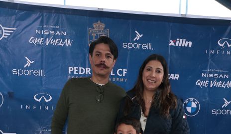  Andrés de los Santos, Carla Magdalena Espinoza y Carlos Andrés de los Santos.