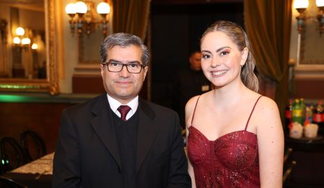 Dr. Javier Jaramillo de la Torre y Arantxa Gámez.