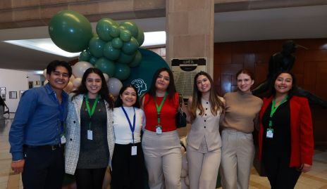  José Vázquez, Andrea Martinez, Mariana Silva, Daniela Chaires, Frida Chávez, Valeria Suárez y Alejandra Hernández.