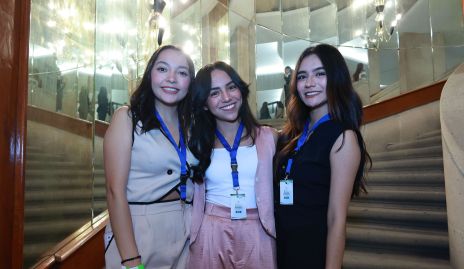  Majo Bueno, Andrea Luna y Vanesa Mejía.