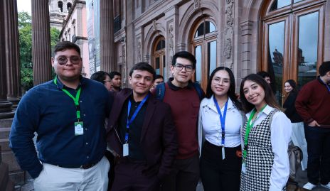  Fernando Ledezma, Said Pérez, Eduardo Piro, Andrea González y Montserrat Hernández.