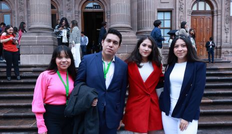  Valeria Rocha, Emiliano Sosa, Alexa Beltrán y Vivian Nájera.