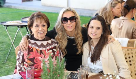  Pilar Ocejo, Mónica Torres y Mayte Soberón.