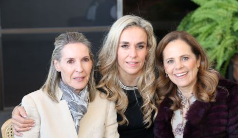  Elena Sampere, Mónica Torres y Patricia Fernández.