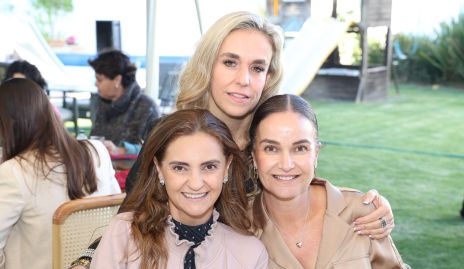  Rosamary Rosillo, Mónica Torres y Ana Martha Hernández.