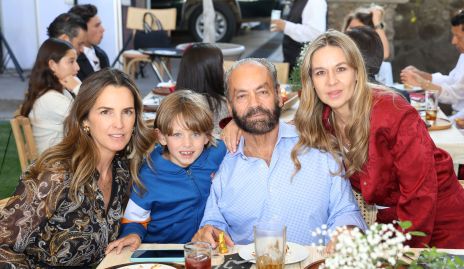  Eunice Camacho, Santiago Zamanillo, Óscar Torres y Marcela Torres.