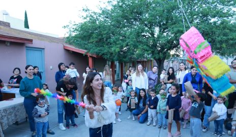  Marina Jourdain mamá de los festejados.