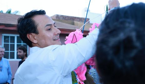  Ricardo Leos papá de los festejados.