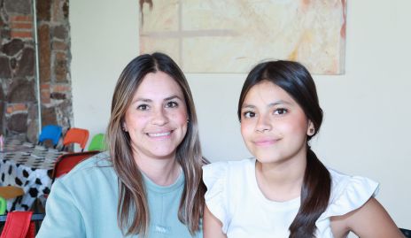  Martha Camarillo y Majo Rodríguez.