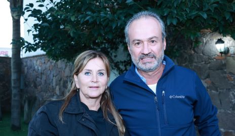  Lorena Robles y Ricardo Andrés abuelos de Alejandro.