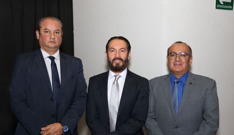  Dr Andrés Mares, Dr Francisco Javier y Dr Gerardo Eguía.