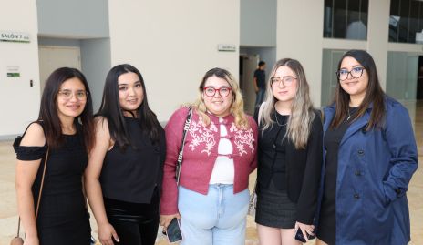  Teresa Martínez, Renta Sánchez, Ana Eduich, Valeria Velázquez y Mariana Arriaga.