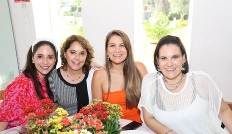  Carla Cadena, Carla Biagi, Alejandra Chávez e Isabel Chávez.