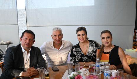  Humberto Acosta, Jorge Eduardo Acosta, Karina Rivera y Adriana Acosta.