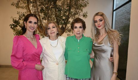  Beatriz  Acosta, Leticia  Acosta, Lili Guerrero y Valeria Guerrero.