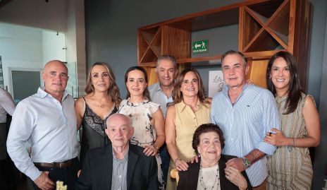  Familia Alcalde Nava, Tomás, Roxana, Marcela, Manuel, Verónica, Javier, Delia, Tomás y Tití.
