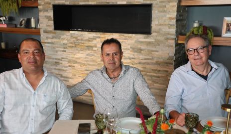  Oscar González, Héctor Gutiérrez y Pipo Harris.