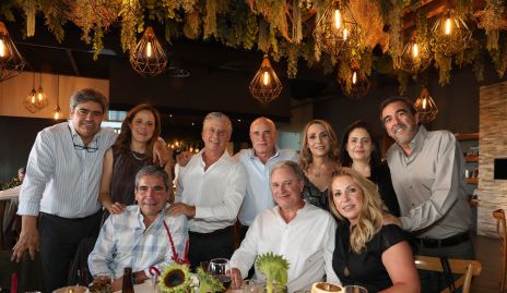  Paco Leos, Paty Fernández, Jorge Gómez, Tomás Alcalde, Roxana Serna, Rocío Ortuño, Gerardo Galván, Martín de la Rosa, Enrique y Vero Minondo.