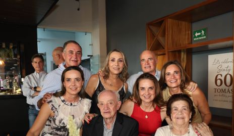  Tomás Alcalde y Cristina Nava con sus hijos Javier, Roxana, Tomás, Marcela, Rocío y Verónica.