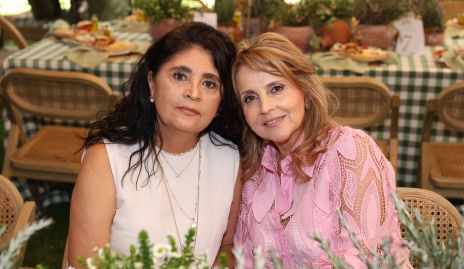  Marcela Orduña y Anabel Gaviño.